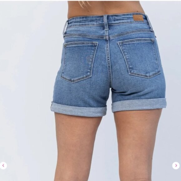 Judy Blue Mid-Rise Distressed Denim Cuffed Shorts Size 27 - Picture 7 of 16
